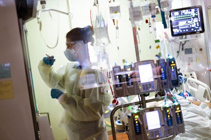 ‘Soul-Crushing’: U.S. COVID-19 Deaths Are Topping 1,900 A
Day 1