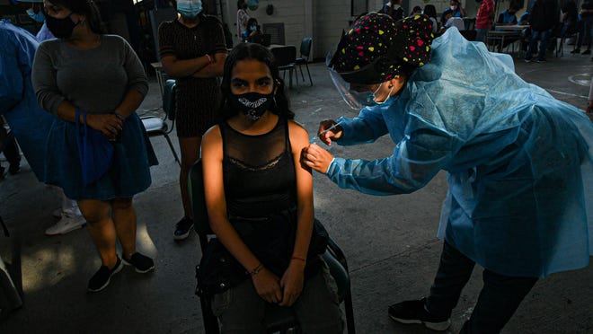 GOP governors threaten to fight Biden's vaccine mandate; Los
Angeles schools require vaccines for students: COVID-19
updates 1 GOP governors threaten to fight Biden's vaccine mandate; Los
Angeles schools require vaccines for students: COVID-19
updates 1