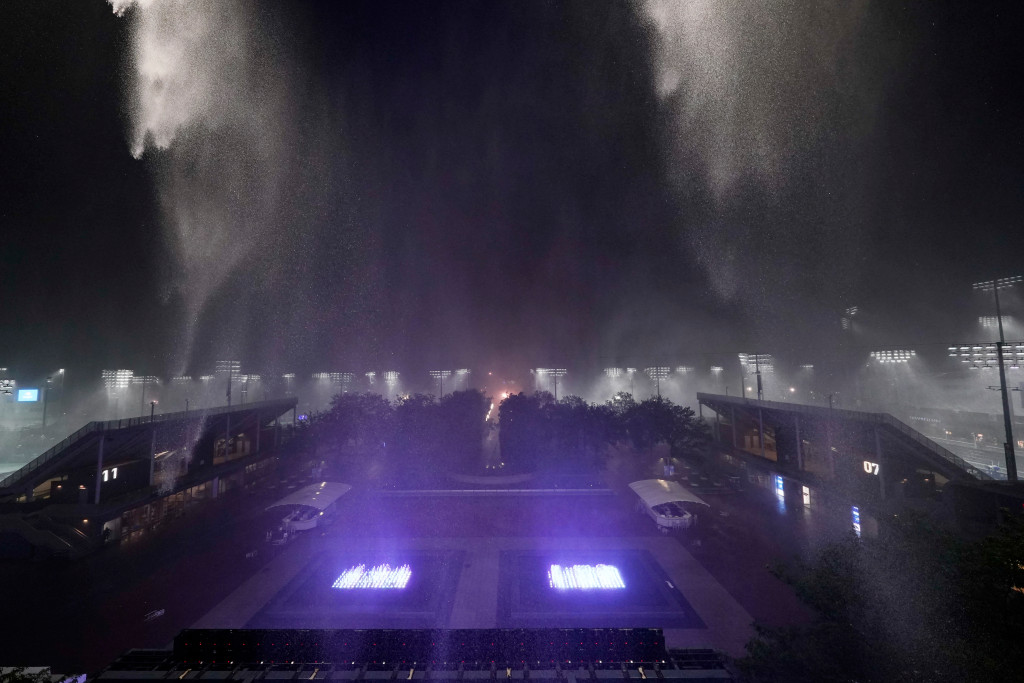 Remnants of Hurricane Ida hit US Open, creating some
chaos 1