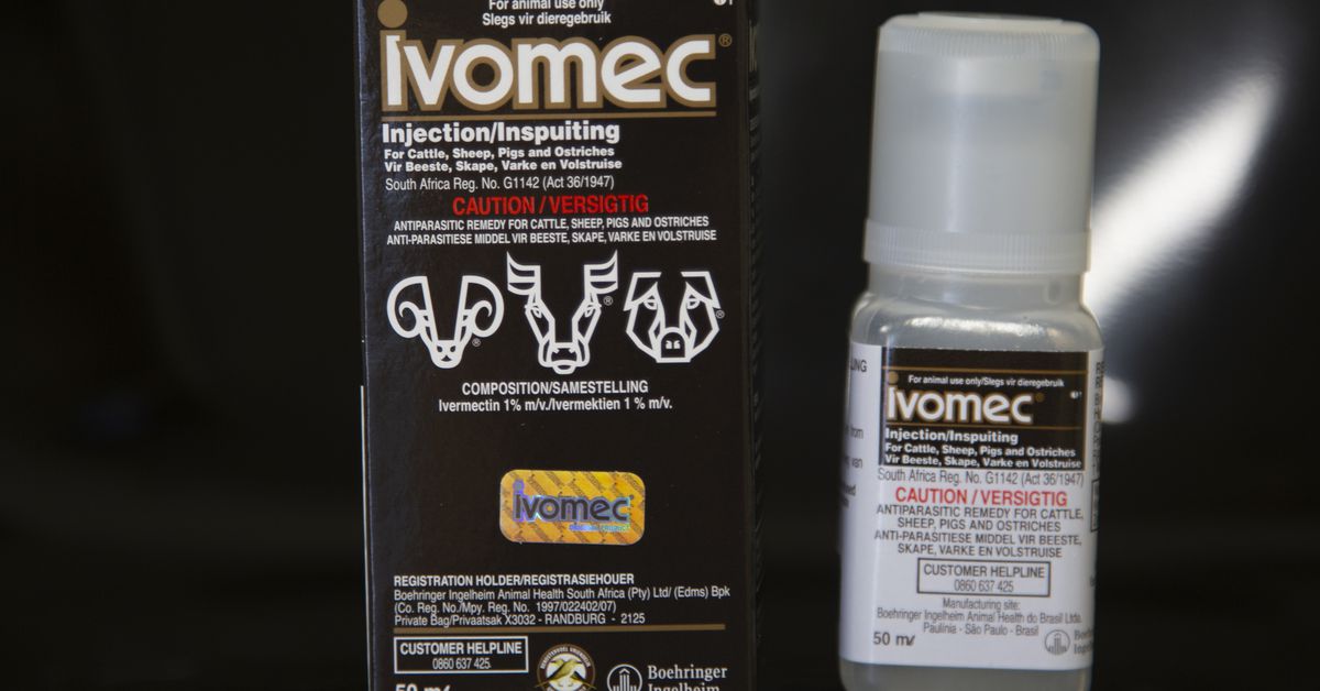 Angry QAnon backers want hospital to treat supporter’s
COVID-19 with unapproved drug 1 Angry QAnon backers want hospital to treat supporter’s
COVID-19 with unapproved drug 1