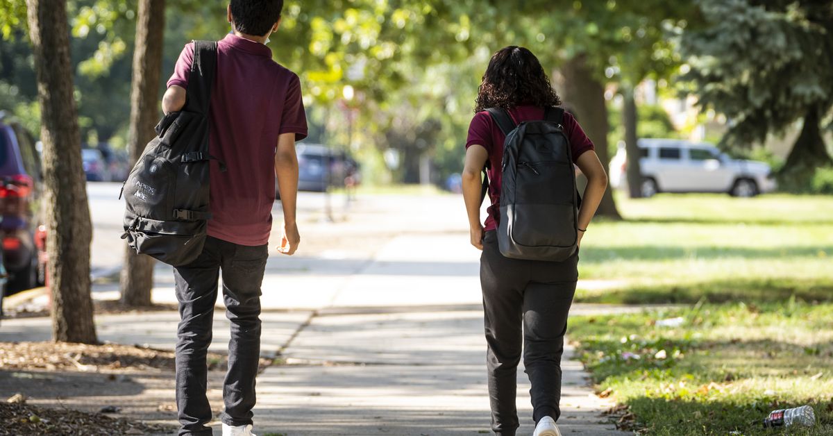 More than 5,600 CPS students ordered to quarantine in first
2 weeks of school year 1