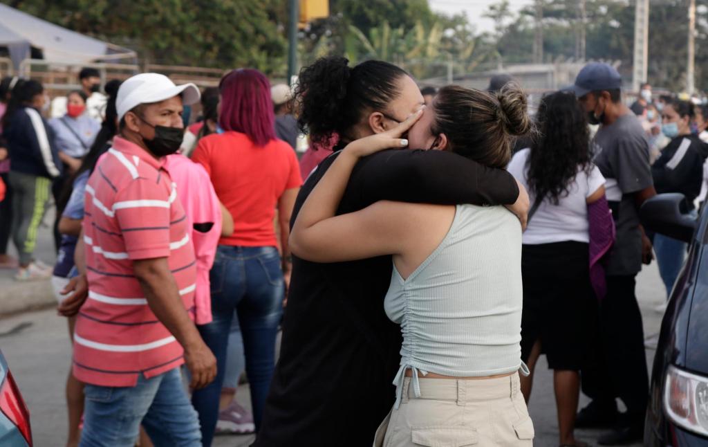 Ecuador declares prison emergency after 116 killed in
riot 1