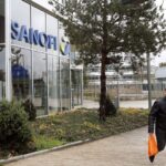 Sanofi Abandons mRNA COVID-19 Vaccine in the Face of
Moderna, Pfizer Dominance 16