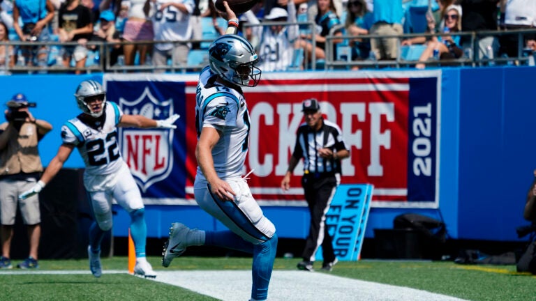 Darnold, defense lead Panthers past Jets 19-14 in
opener 1