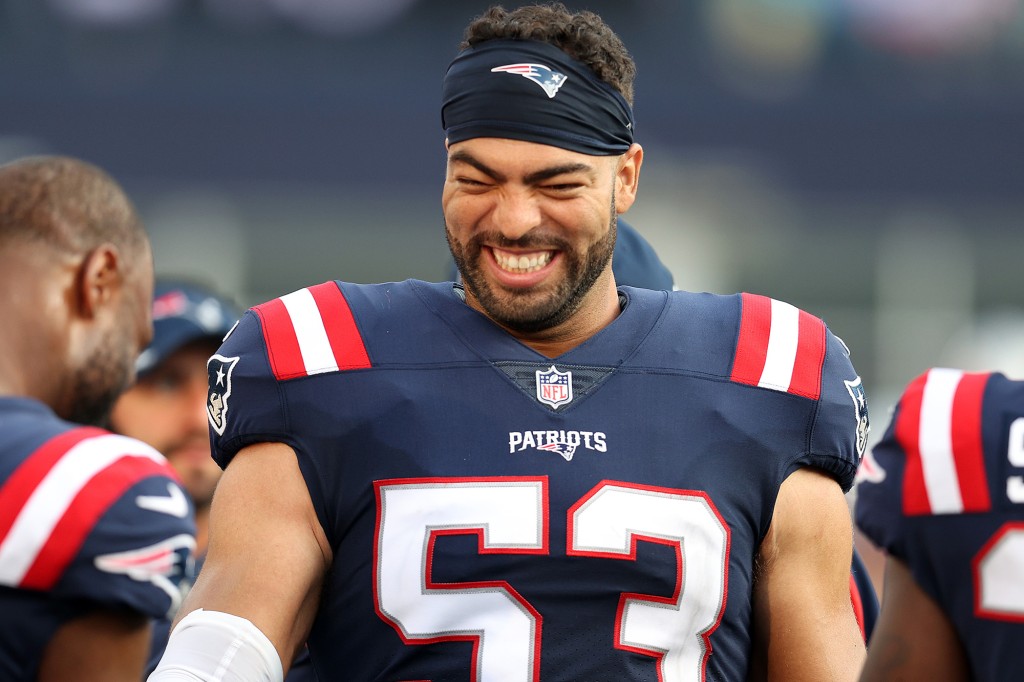 Patriots’ Kyle Van Noy trolls Jets, Zach Wilson with
mid-game ‘ghosts’ tweet 1