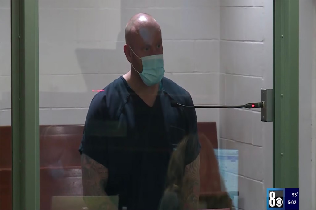 New Haven cop charged with killing fellow officer in Vegas
DUI crash 1