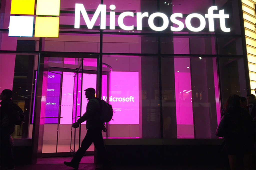 Microsoft calls off US return to office, won’t set new date
due to COVID concerns 1