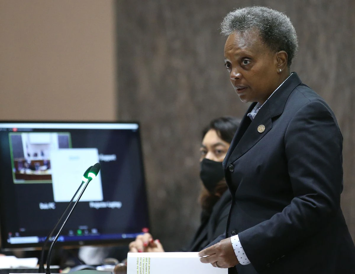 Mayor Lori Lightfoot’s plan to open most of downtown Chicago
to pot shops advances in City Council 1 Mayor Lori Lightfoot’s plan to open most of downtown Chicago
to pot shops advances in City Council 1