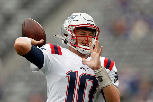 49ers reportedly traded up to No. 3 to avoid Patriots QB
strike for Mac Jones 1