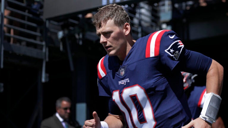 What NFL experts are predicting for Sunday’s Patriots-Saints
game 1
