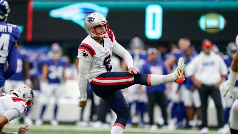 Bill Belichick leaves door open for Nick Folk to be
Patriots’ Week 1 kicker 1