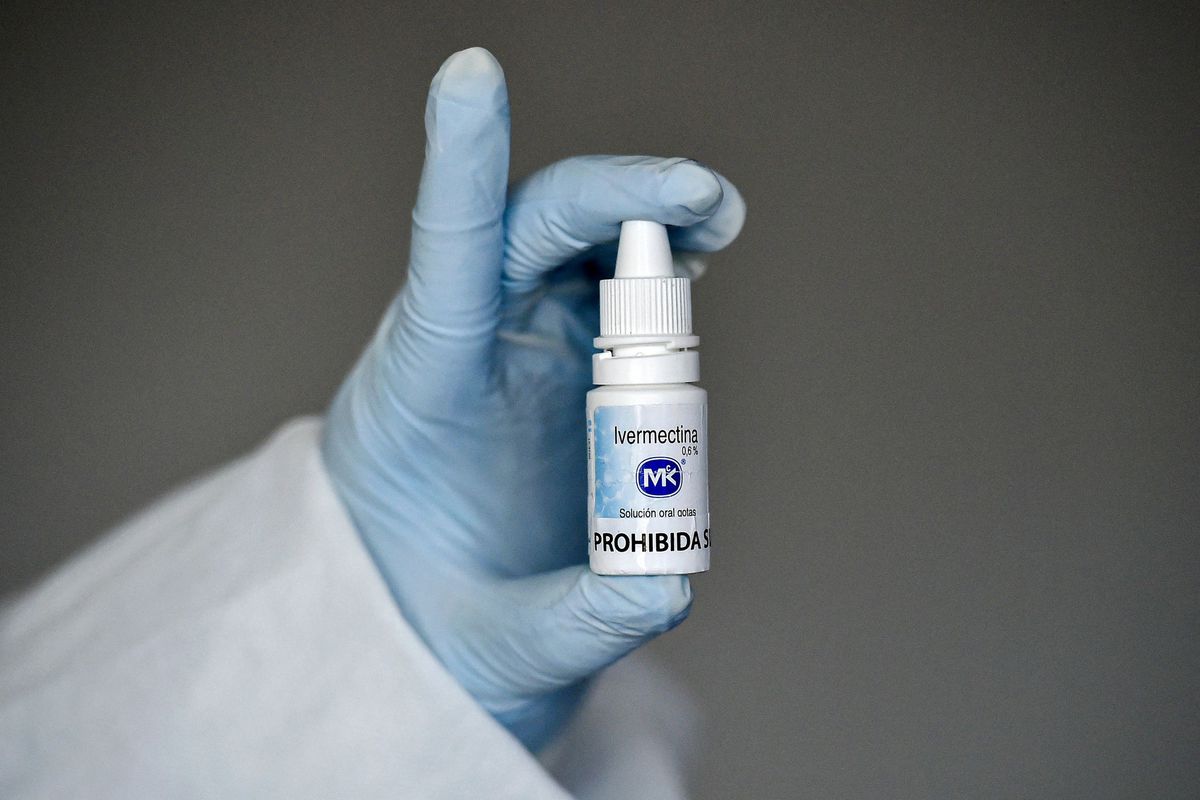 Chicago’s Resurrection Medical Center resists pressure to
provide unauthorized ivermectin treatment for COVID-19 1 Chicago’s Resurrection Medical Center resists pressure to
provide unauthorized ivermectin treatment for COVID-19 1