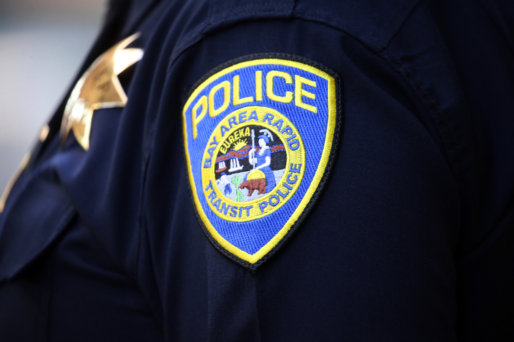 Officer’s hearing interrupts attempted catalytic converter
thief at Oakland BART station 1