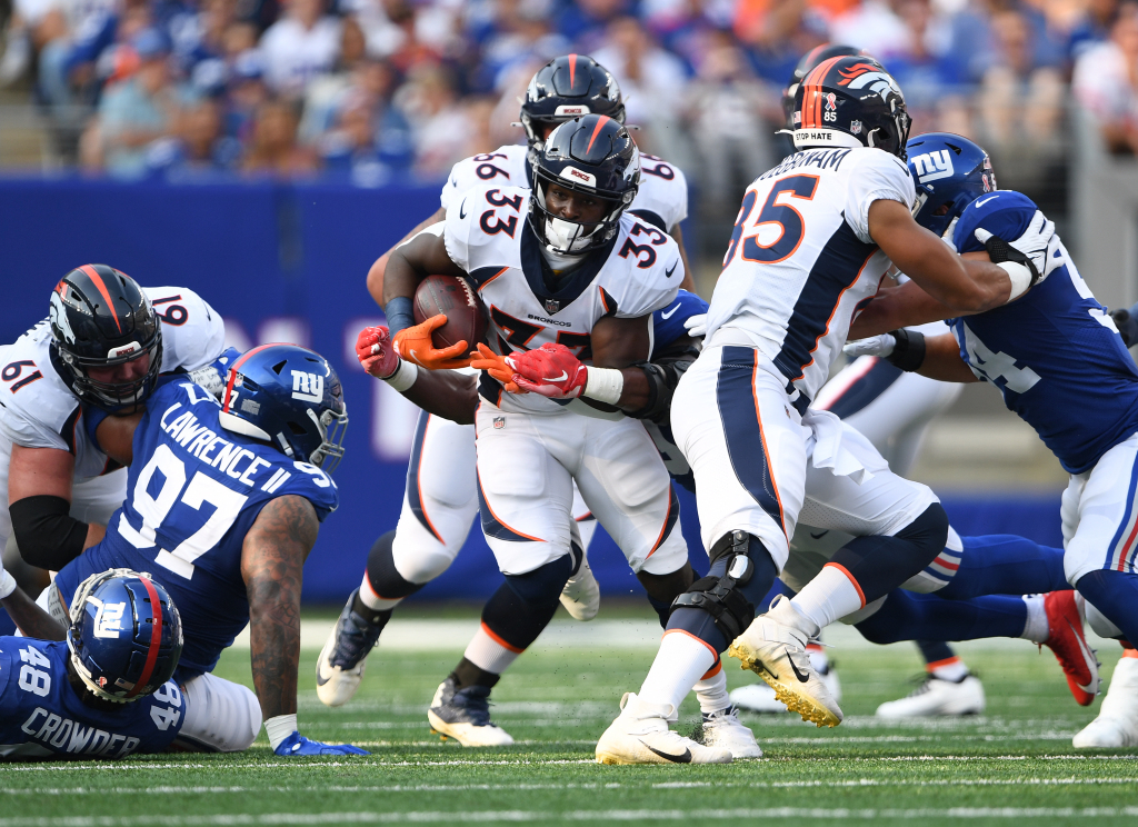 Broncos deliver convincing 27-13 win over Giants in season
opener at MetLife Stadium 1
