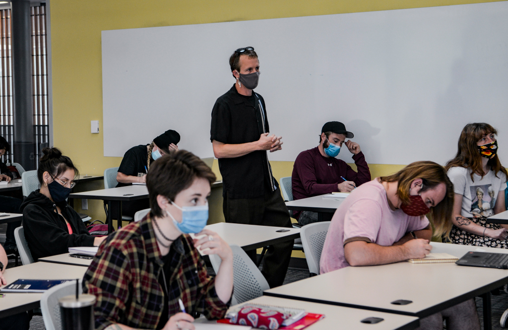 How is the pandemic impacting Colorado students? Help The
Denver Post report on the return to in-person classes. 1