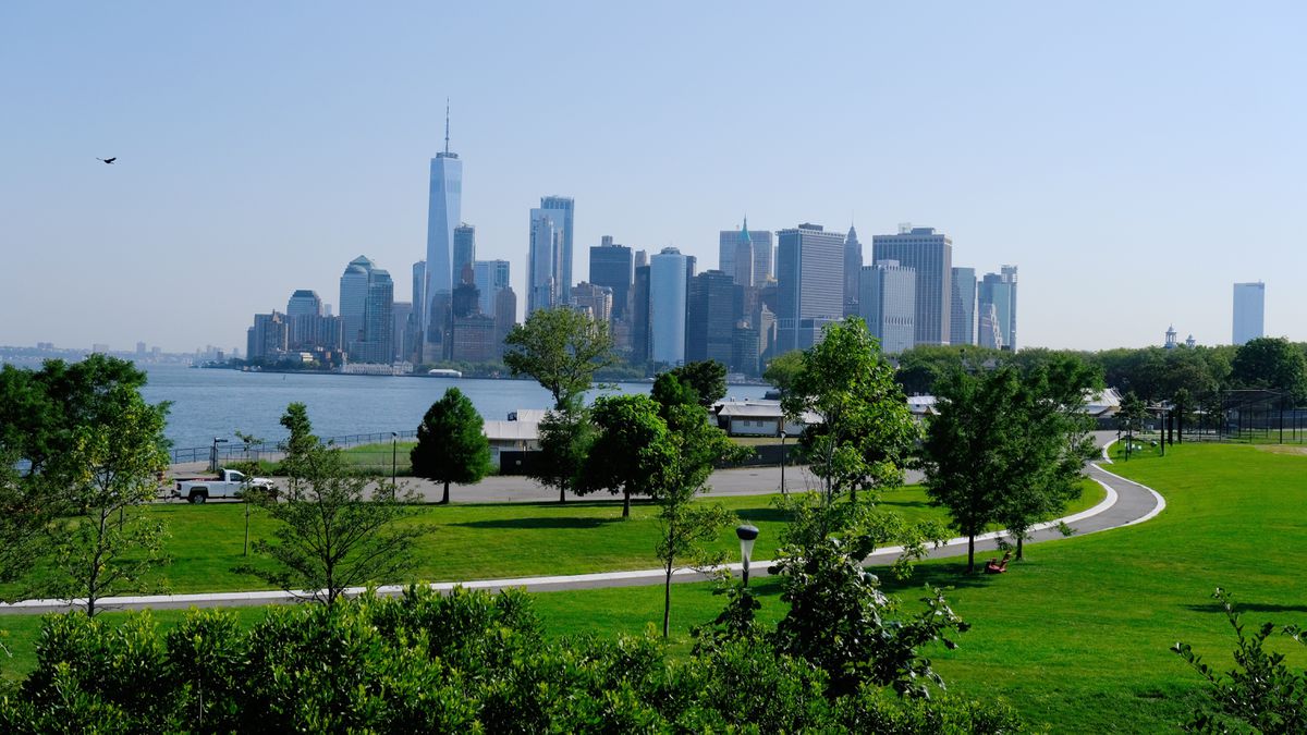 Governors Island to stay open year-around in ‘huge step
forward’ for NYC public space 1 Governors Island to stay open year-around in ‘huge step
forward’ for NYC public space 1