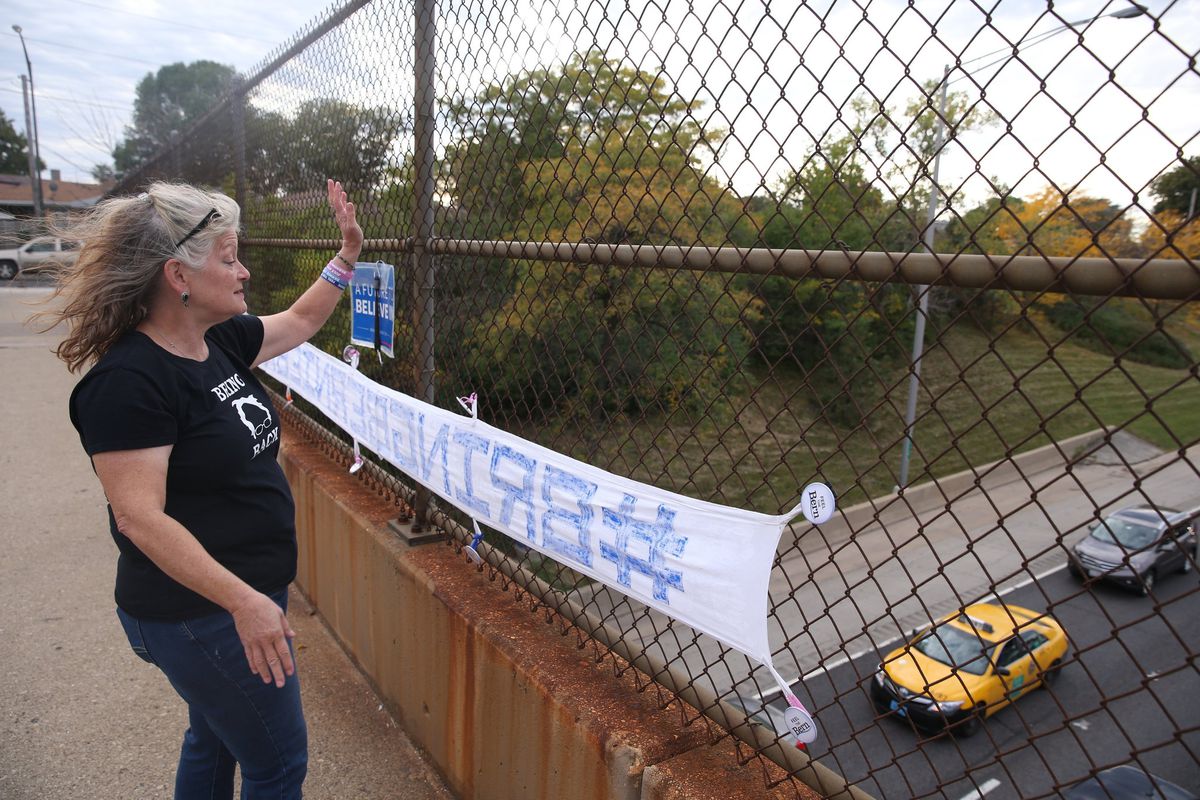 Column: Amid ivermectin hysteria, QAnon supporter Veronica
Wolski died of COVID-19. But conspiracies helped kill her. 1 Column: Amid ivermectin hysteria, QAnon supporter Veronica
Wolski died of COVID-19. But conspiracies helped kill her. 1