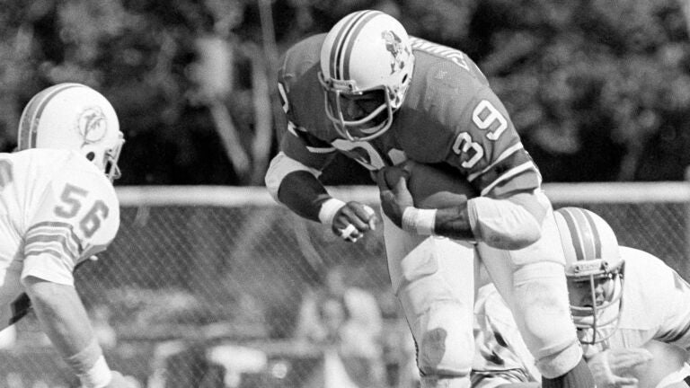 ‘We’ve lost two great Patriots here in the last week’: Bill
Belichick offered his thoughts on Sam Cunningham’s death 1 ‘We’ve lost two great Patriots here in the last week’: Bill
Belichick offered his thoughts on Sam Cunningham’s death 1