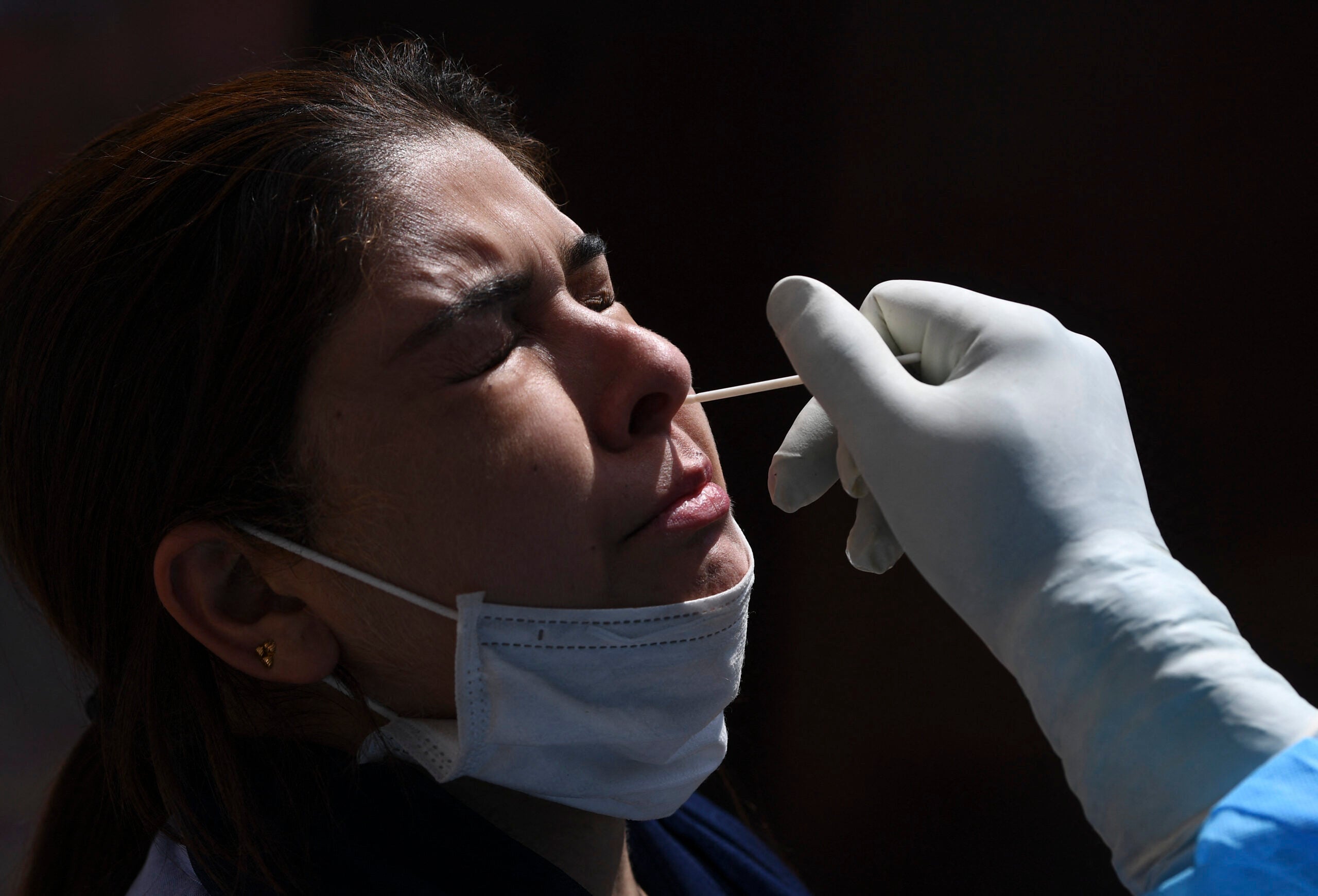 Mass. reports 1,784 new COVID-19 cases, 13 new
deaths 1