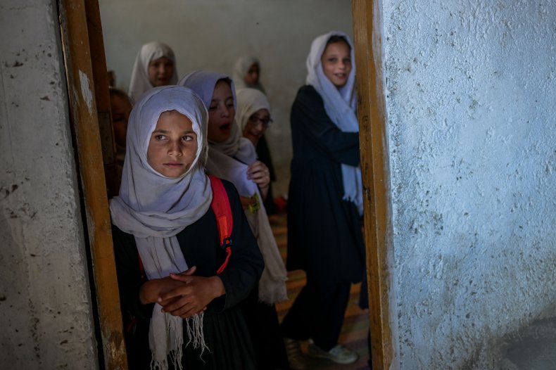 Taliban Tells Male Students in 6th Through 12th Grade to
Return to Class, No Word on Girls 1