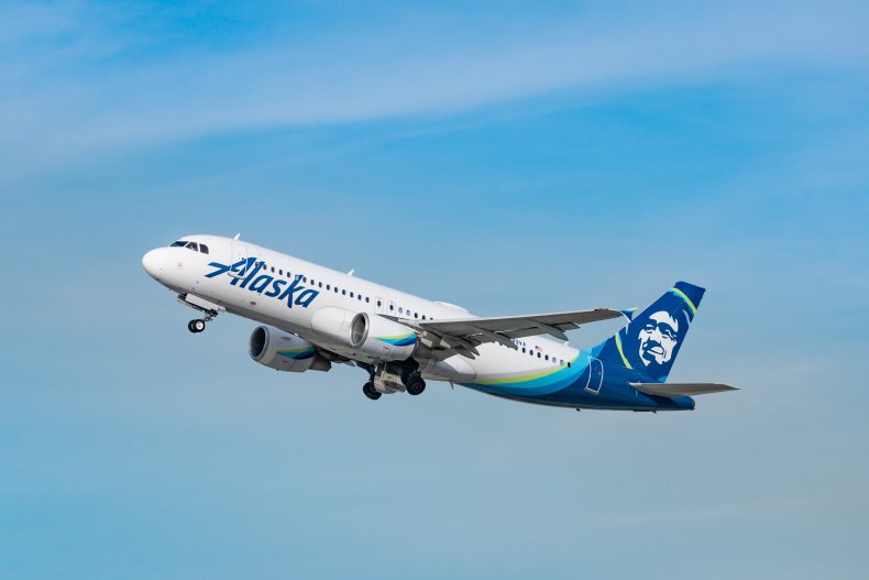 Flight Diverted After Passengers Refuse to Wear Mask 1