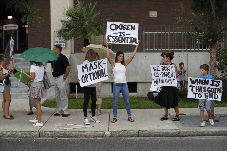 Anti-Mask Protesters Return to Washington School Despite
Order, Say Judge 'Made a Mistake' 1