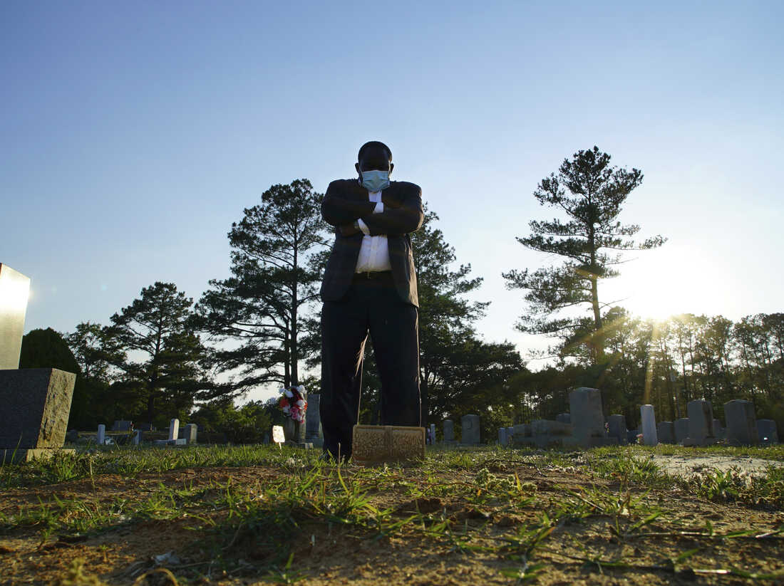 The Coronavirus Claims Black Morticians, Leaving Holes In
Communities 1
