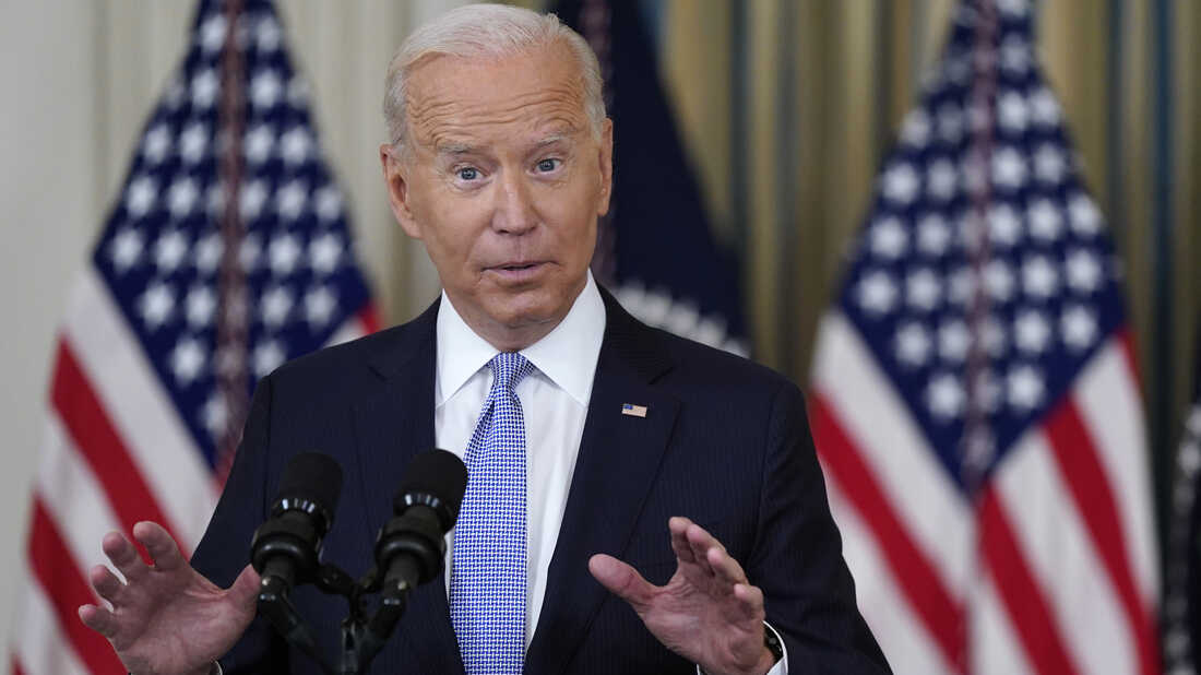 Biden Says He Plans To Get A COVID-19 Vaccine Booster
Shot 1