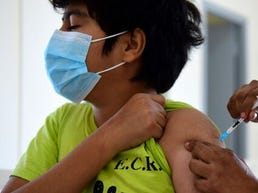'Concerning and dangerous': Asthma organization warns of new
social trend using hydrogen peroxide to treat COVID-19 1