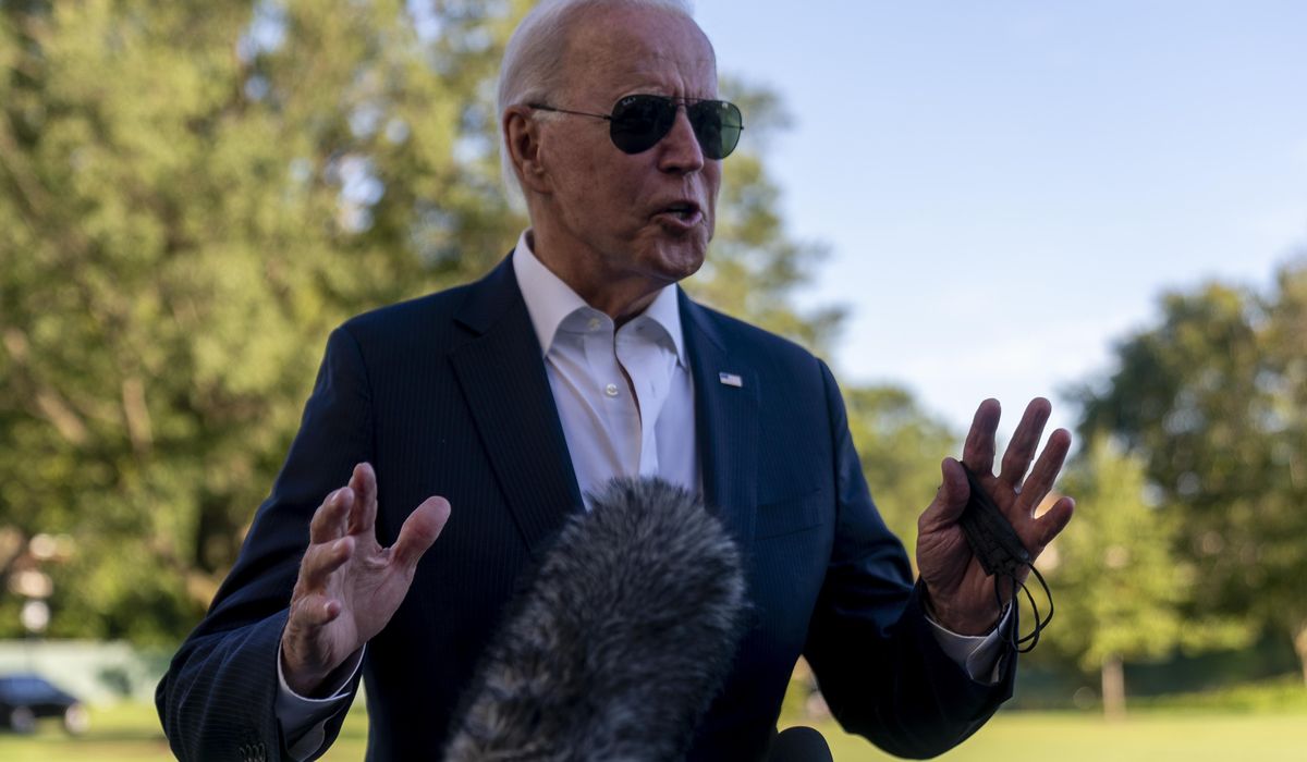 Biden getting COVID-19 booster shot after
authorization 1