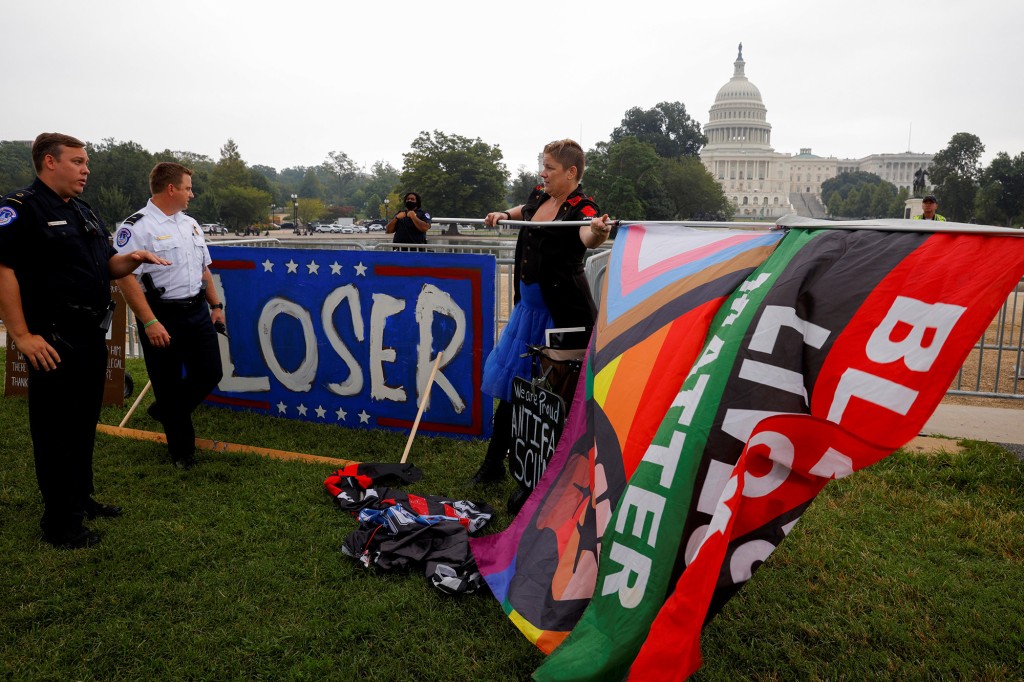 Cops and protestors gather at US Capitol for ‘Justice for
J6’ rally 1