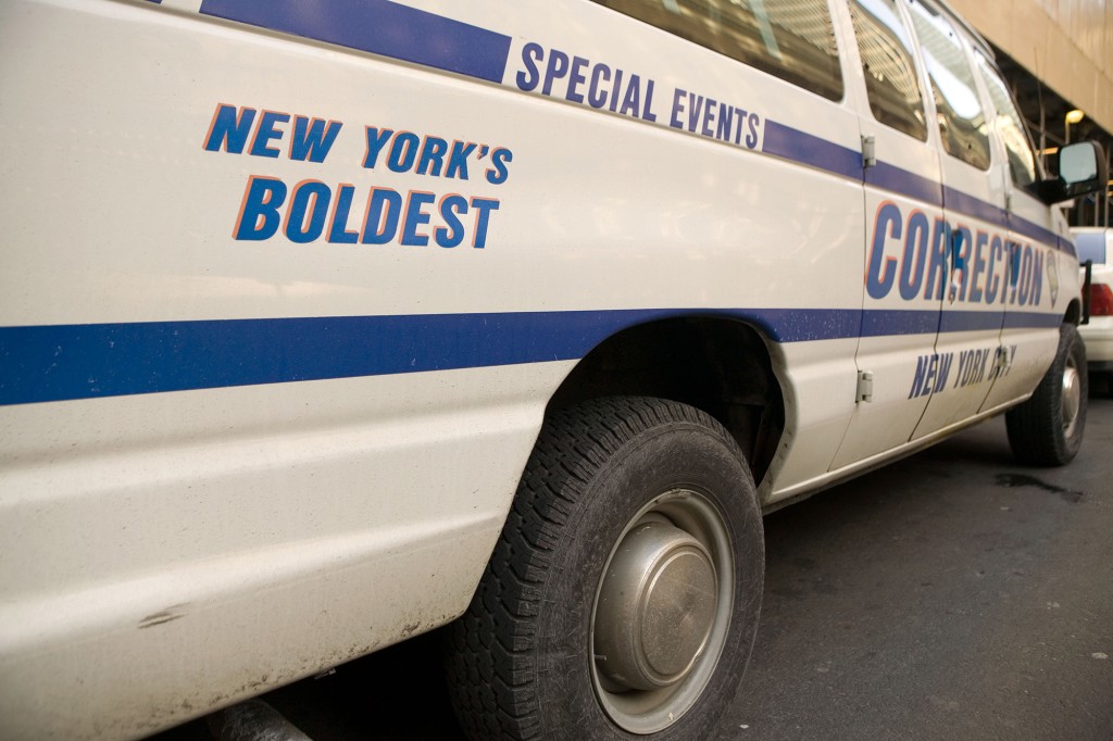 City sues jail guard union for allegedly allowing officers
to miss work 1