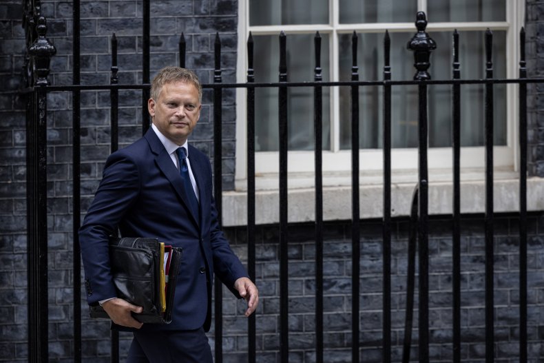 U.K. Changes COVID Rules for Travelers, Still Requires
Unvaccinated to Quarantine 1