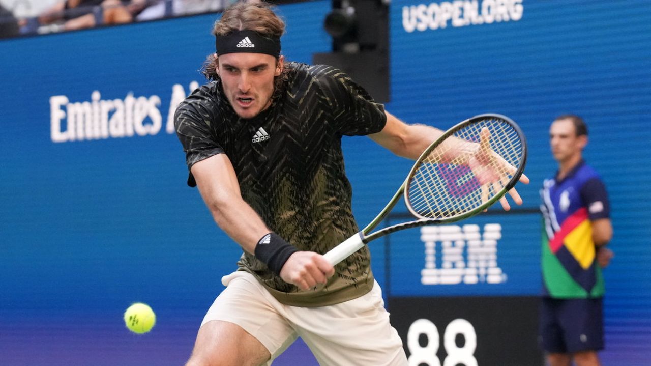 U.S.Open: Tsitsipas takes another lengthy bathroom
break in victory over Adrian Mannarino 1