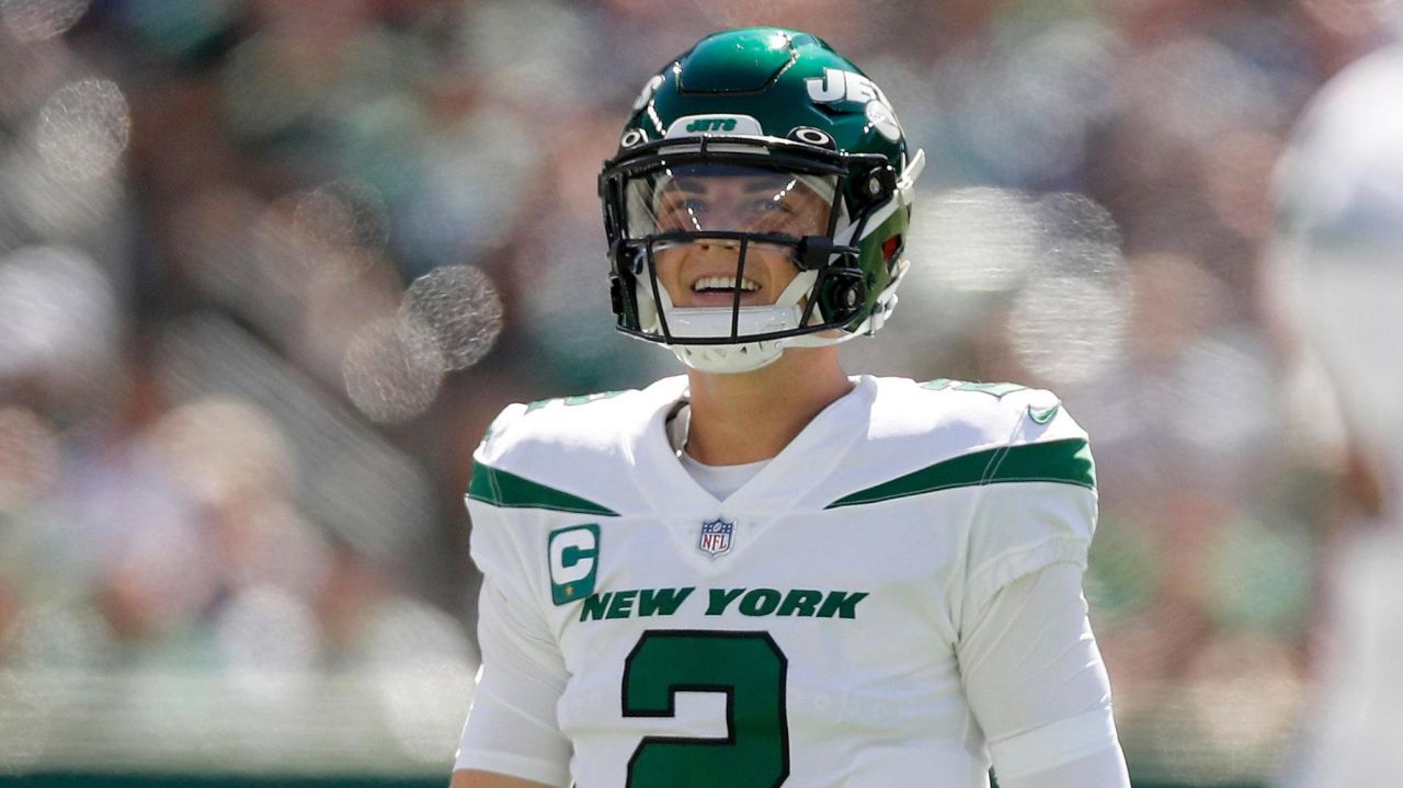 Zach Wilson throws 4 interceptions in Jets' loss
to Patriots 1