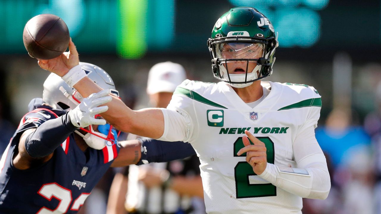 Jets coach Robert Saleh believes Zach Wilson will learn from
his mistakes against Patriots 1