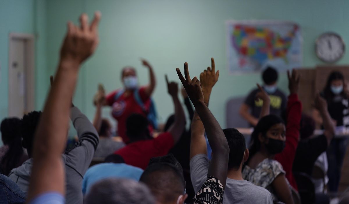 Texas county challenges DHS with ban on transporting
migrants who lack negative COVID-19 test 1 Texas county challenges DHS with ban on transporting
migrants who lack negative COVID-19 test 1