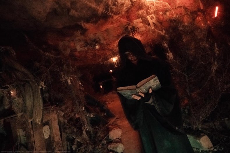 Haunted Cave With Over 30,000 Live Bats Reopens in Time for
Halloween 1