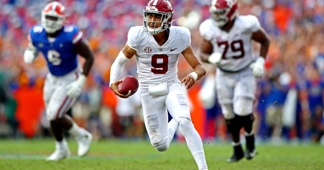 Alabama Barely Edges Out Florida in SEC Opener 1
