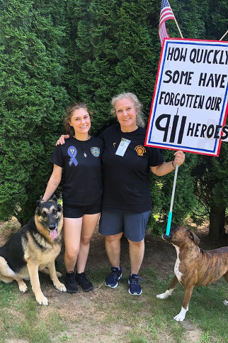 Connecticut mother, daughter charged in Jan. 6 riot after
Facebook friend turns them in 1