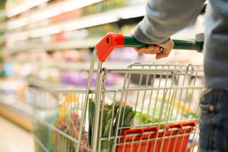 'They're Going to Hang You': Texas Woman Threatens Pro-Mask
Judge in Grocery Store 1