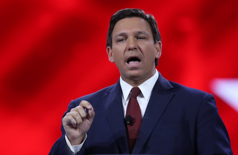 Florida School Districts Can Mandate Masks Despite DeSantis
Order, Judge Rules 1 Florida School Districts Can Mandate Masks Despite DeSantis
Order, Judge Rules 1