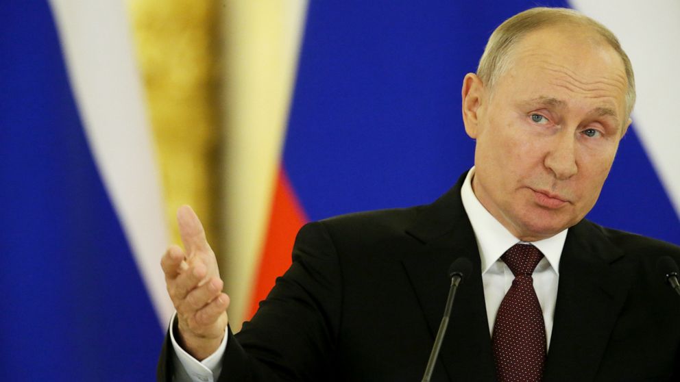 Putin to self-isolate due to coronavirus among inner
circle 1