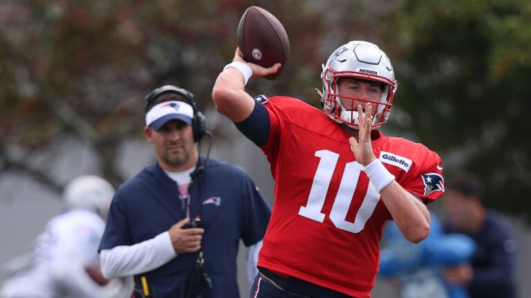 Mac Jones on Tom Brady: ‘He definitely did a good job’ with
Patriots 1
