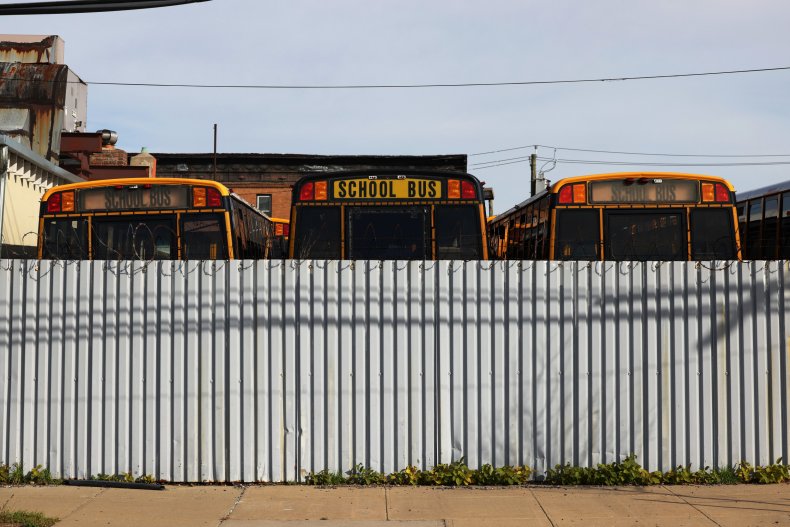 Parents Offered $250 to Transport Students to Class Amid Bus
Driver Shortage 1 Parents Offered $250 to Transport Students to Class Amid Bus
Driver Shortage 1