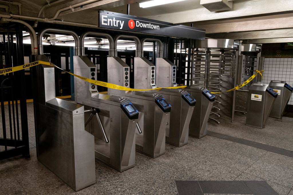 NYC subway and commuter rail slow to reopen after overnight
Ida washout 1