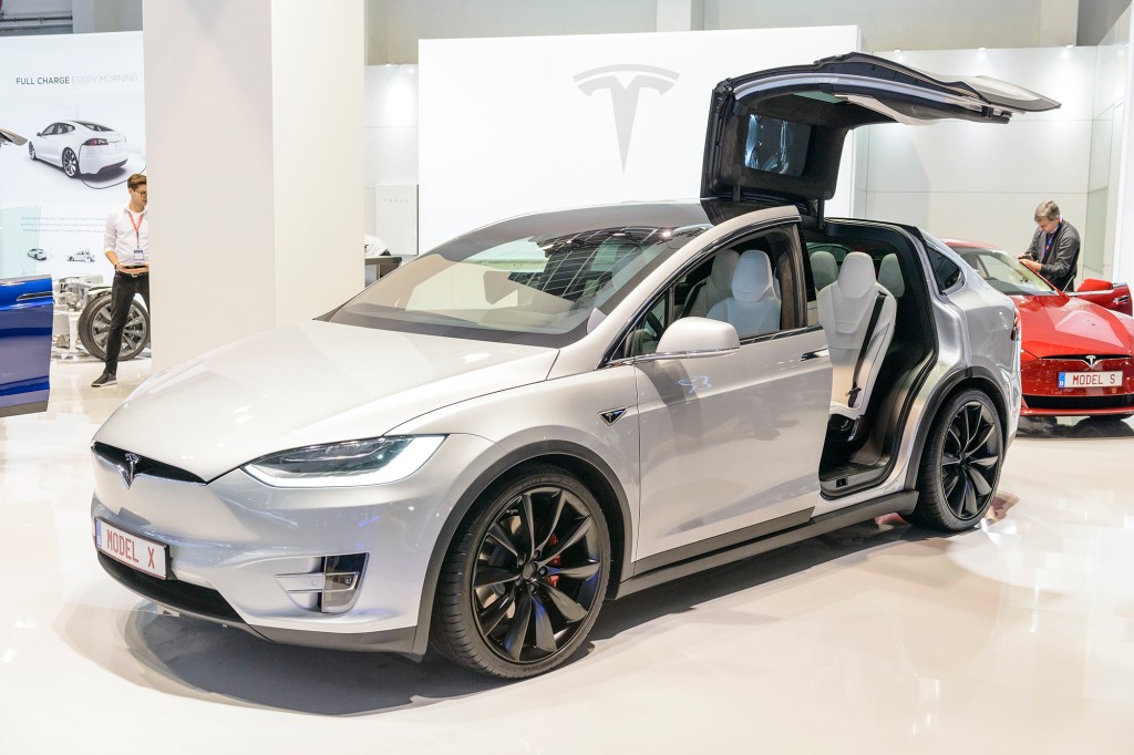 Texas cops sue Tesla over ‘autopilot’ crash that allegedly
injured 5 officers 1
