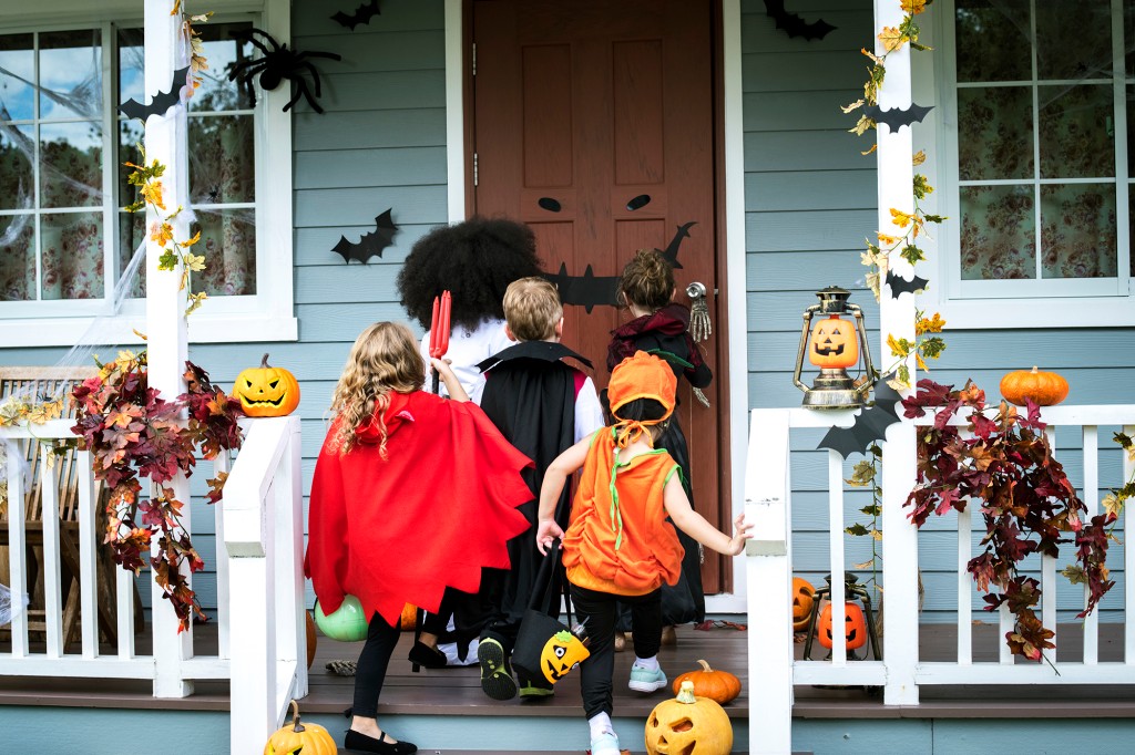 Should kids go trick-or-treating amid COVID-19
pandemic? 1