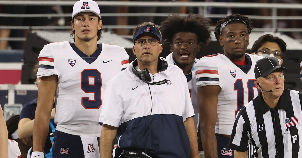 University of Arizona Holds Open Tryouts During Football
Season 1