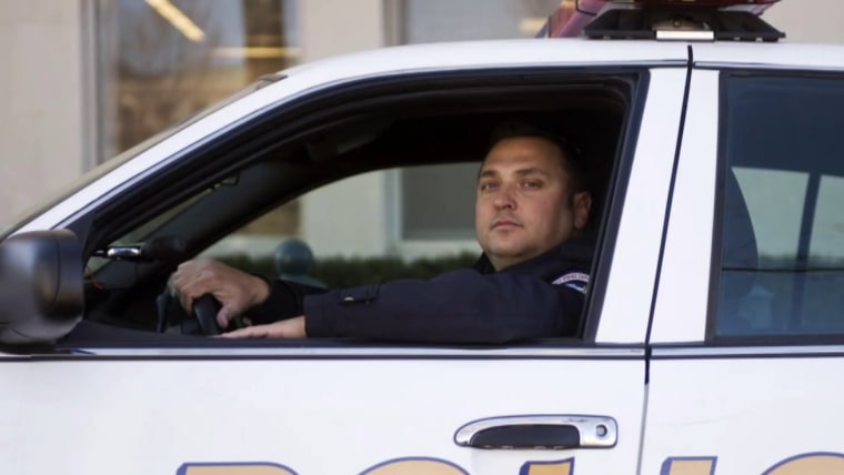 Capitol Police officer charged with obstructing riot probe
resigns from force 1